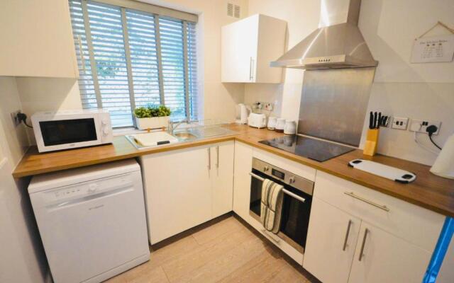 Stunning 3-bed Ground Floor Apartment in Coventry