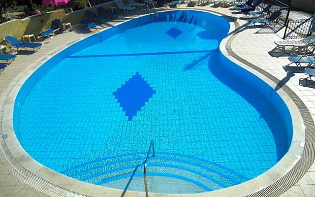 Paleo Inn Hotel