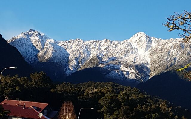 Lake Matheson Motel