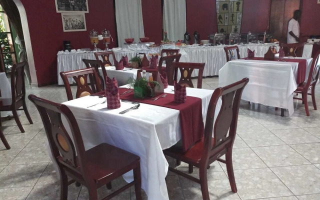 White Castle Hotel Arua