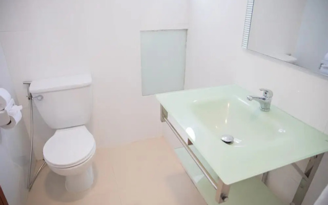 Baiyoke Suite Hostel