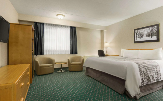 Travelodge by Wyndham Winnipeg East