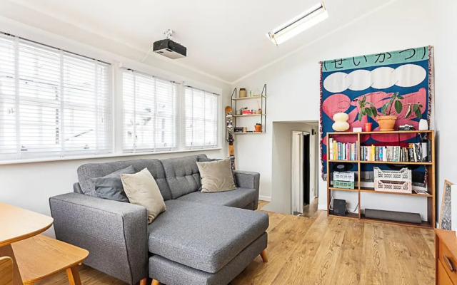 Gorgeous Hoxton Flat