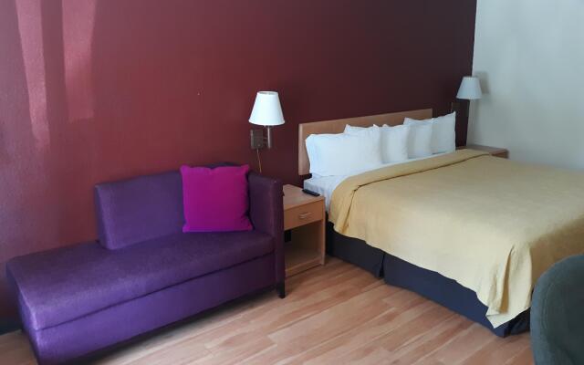 OYO Hotel Phenix City Central