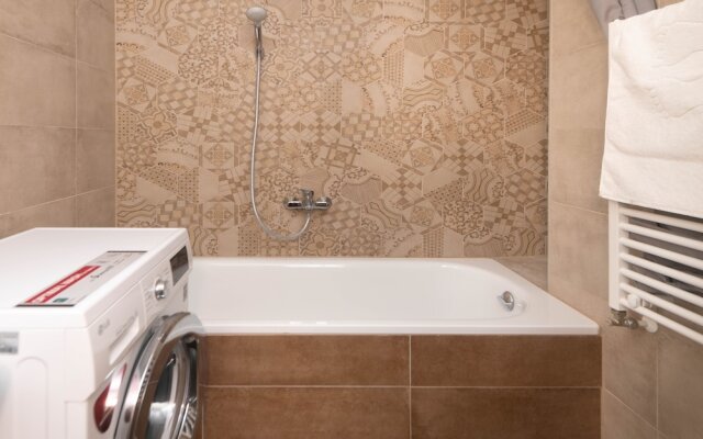 Dagály Apartments by UrbanRent