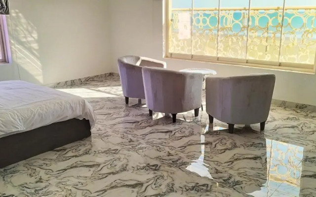 Marina Suhar Hotel
