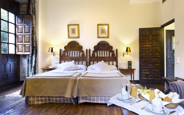 Parador De Santillana De Gil Blas