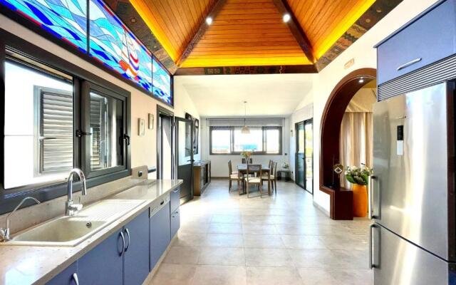 Villa Roja BBQ Piscina Privada en Tenerife Sur