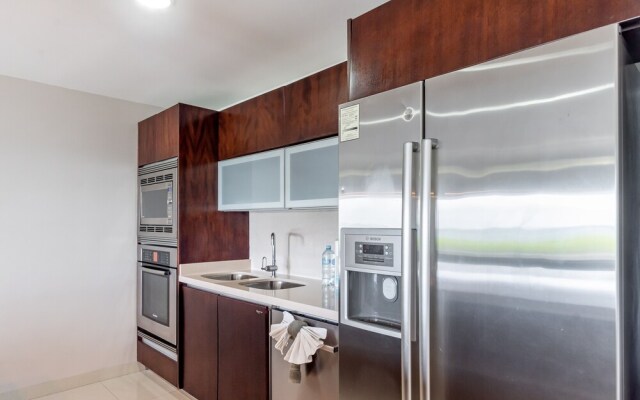 Z Casa Marea 2 Bedroom Condo by Redawning