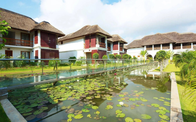 Le Pondy Beach & Lake Resort