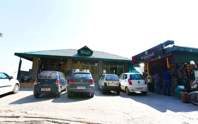 OYO 12826 Hotel Himgiri