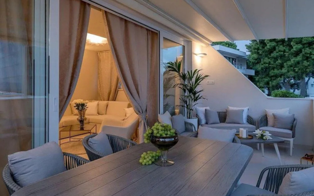 Levelup Apartment Split