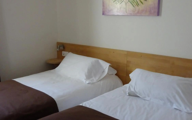 Hôtel Restaurant Le Castel Fleuri