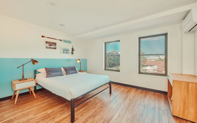 The Surf House - Hostel