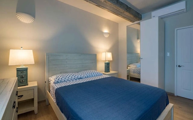 NEW The Yellow House - Renovated Monumental Penthouse