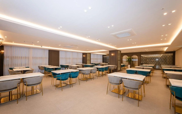 Sollago Myeongdong Hotel & Residence