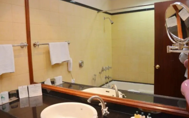 Hotel Gold Palace & Resort