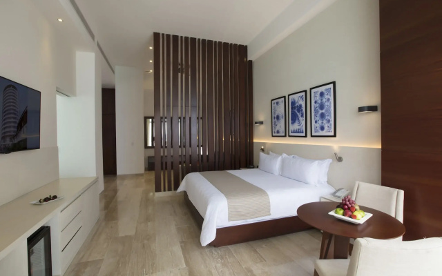 Altitude at Krystal Grand Cancun - All inclusive