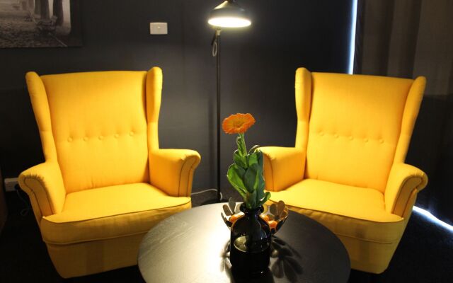 The Oriana Orange - Retro Hotel & Resort