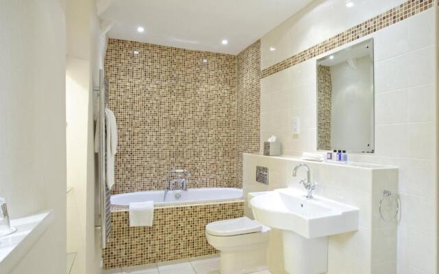 Macdonald Houstoun House