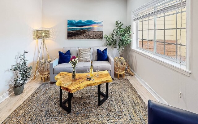 Beach Club Modern Condo C Bldg