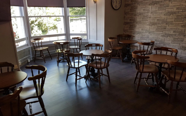 Mackay's Spa Lodge Hotel