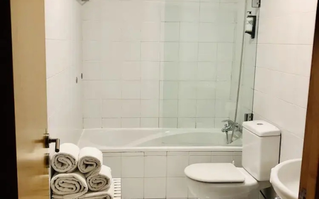 Cozy 2-bedroom Apartment in Porto