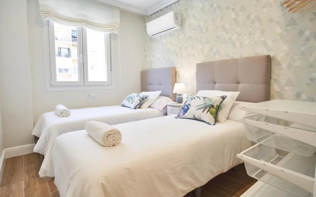 Arjona Riverside Central Deluxe by Valcambre
