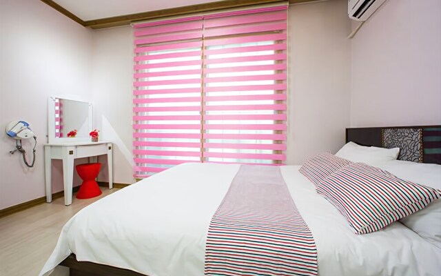 Suncheonman Baytravel Sketch Pension