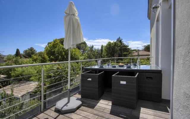 Galant Appartement en bord de mer avec terrasse