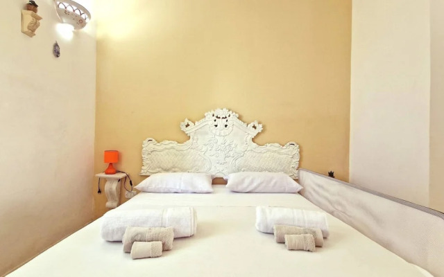 Villa With Swimming Pool Sleeps 8 Three Bedrooms