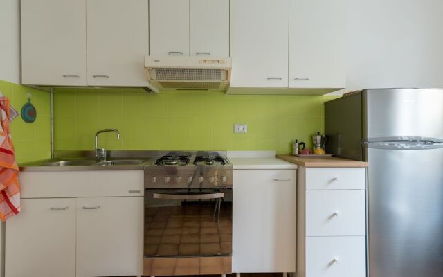 Simplistic Holiday Home in Salò near Lake Beach