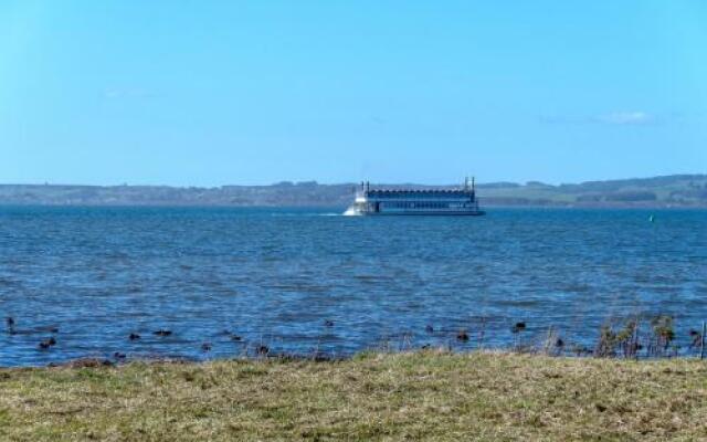 Lakefront Rotorua House in Town