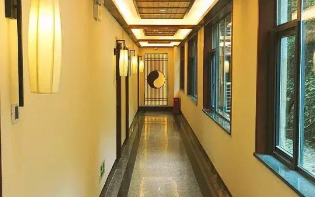 Tai Chi Courtyard