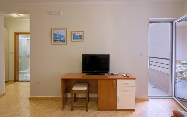 Petrovac Holiday Apartments