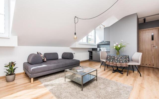 Bright&Stylish, Self Check-in, Centrally Located, by Cohost