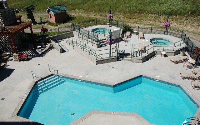 Polaris Lodge By Rcr