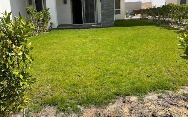 2 bedroom Chalet with garden for rent at Amwaj north cost