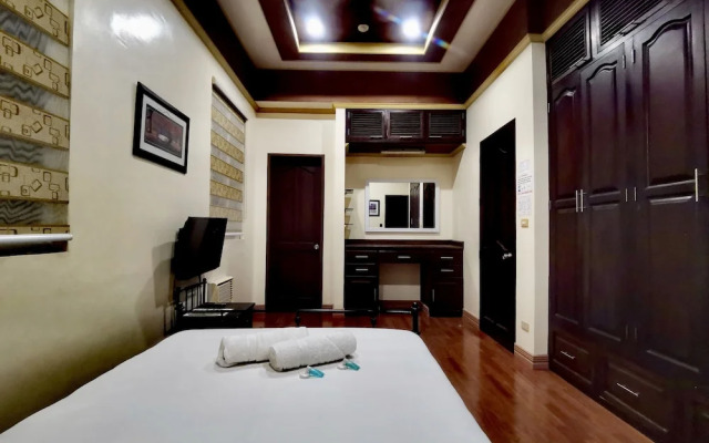 Den Den Guesthouse