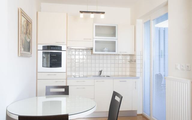 Apartments Agenija