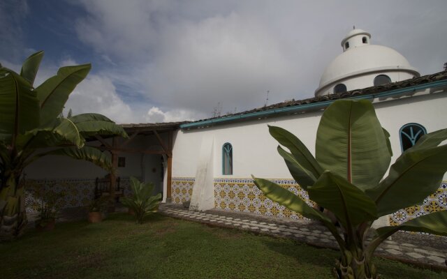 Las Palmeras Inn