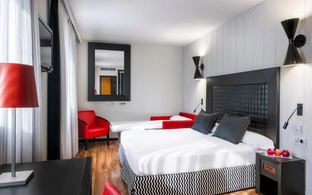 Salles Hotel Aeroport de Girona