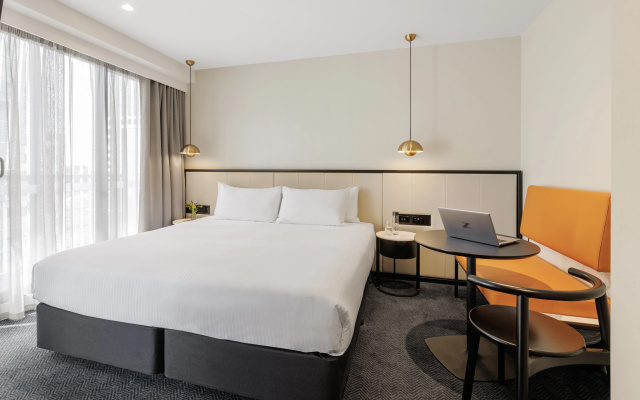 Brady Hotels Jones Lane