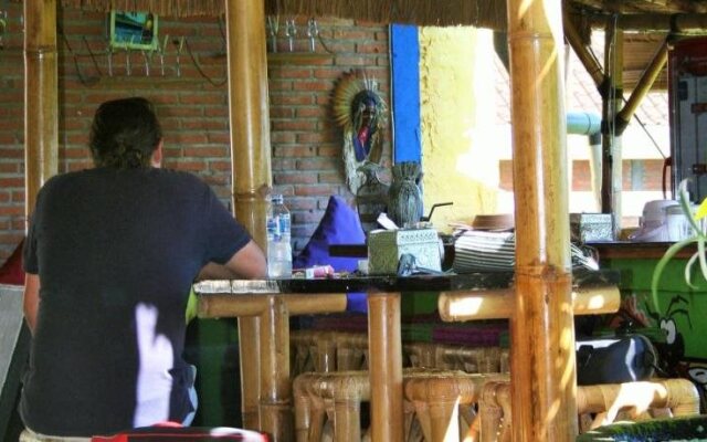 The Happy Mango Tree - Hostel