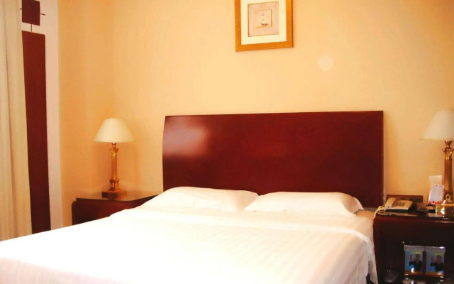 Five Rams City Hotel