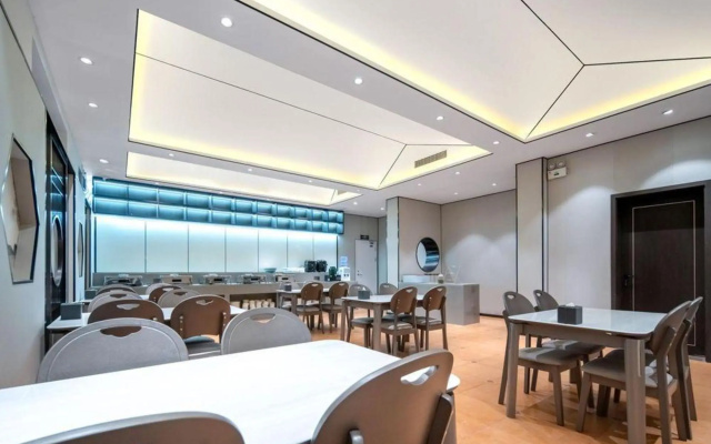 Tuker Global Hotel (Zhengzhou Beach Temple Metro Station Memory Oil Refinery Creative Park Branch) – Business – Zhengzhou