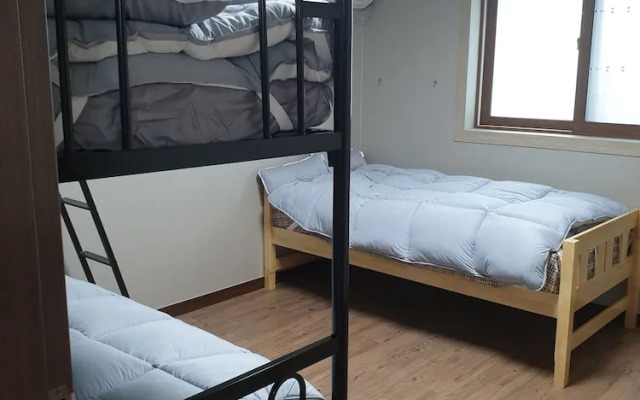 Ulsan Guesthouse by Sleeping Pong - Hostel