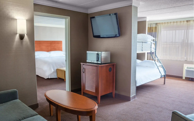 Sheraton Niagara Falls
