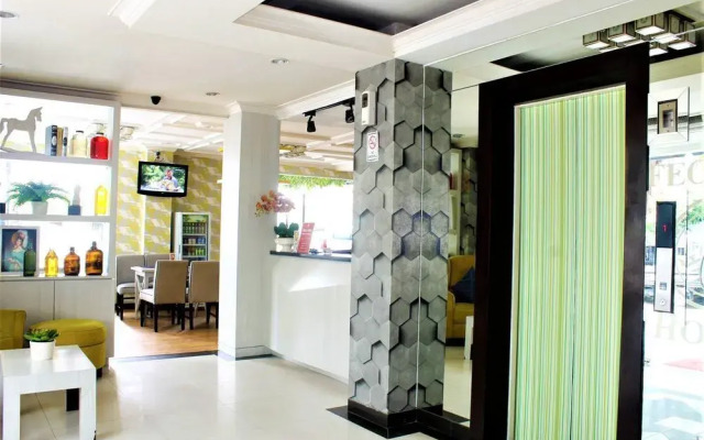 ZEN Rooms Basic Mangga Besar 5