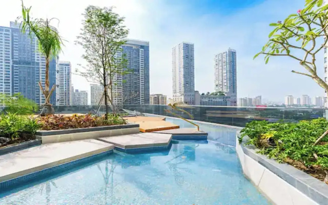 Odela Estella Riverside Luxury Vacation